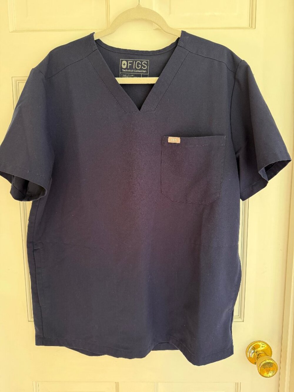 FIGS Women's Large Navy V-Neck Scrub Top Technical Collection